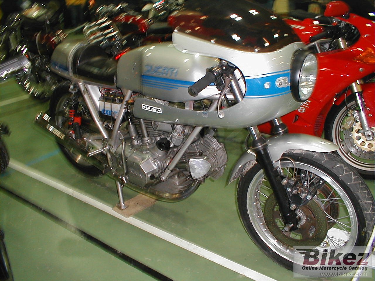 Ducati 900 SS
