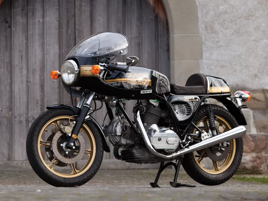 Ducati 900 SS