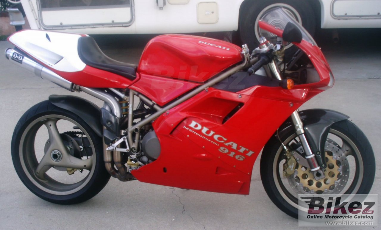 Ducati 916 Strada