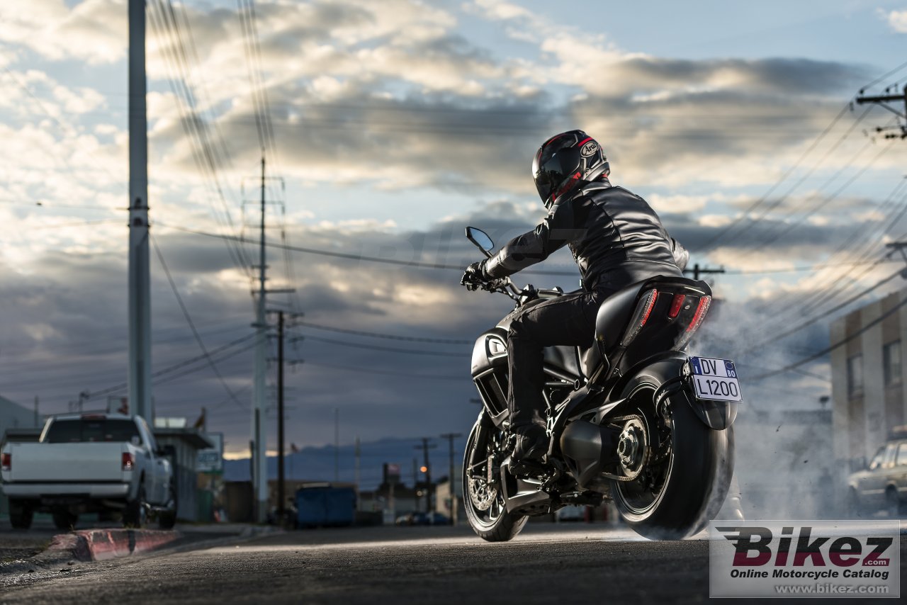 Thumbnail for Ducati Diavel 2015