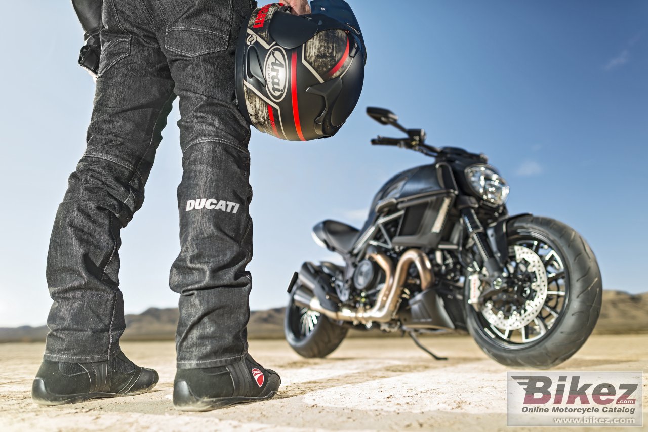 Thumbnail for Ducati Diavel 2015