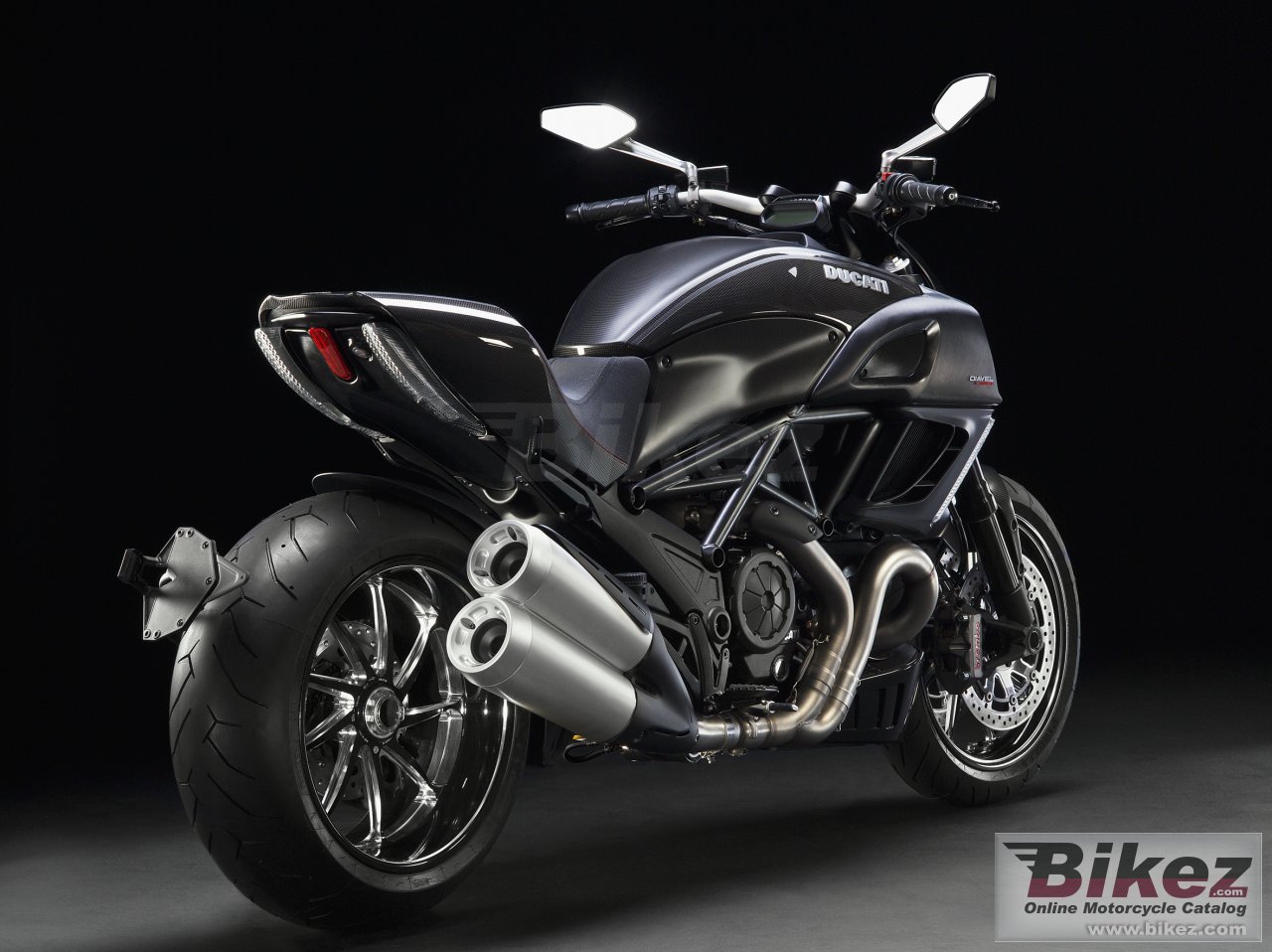 Thumbnail for Ducati Diavel Carbon 2011