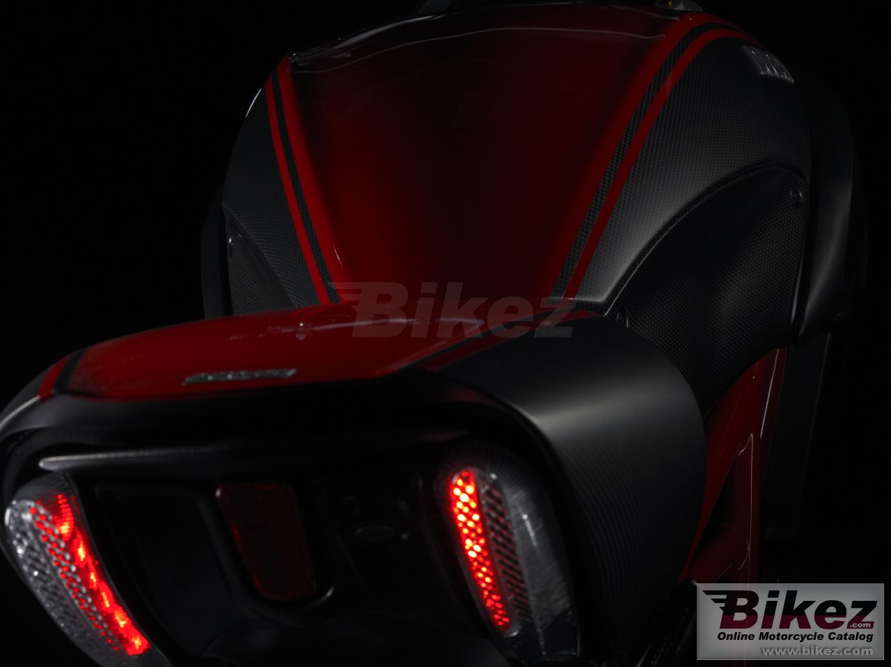 Thumbnail for Ducati Diavel Carbon 2011
