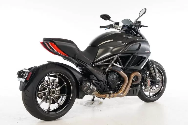 Thumbnail for Ducati Diavel Carbon 2012