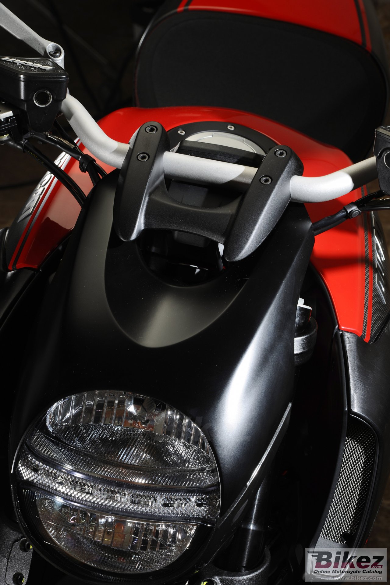 Thumbnail for Ducati Diavel Carbon 2013