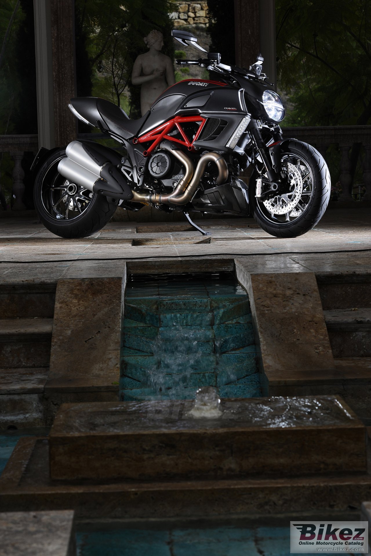 Thumbnail for Ducati Diavel Carbon 2013