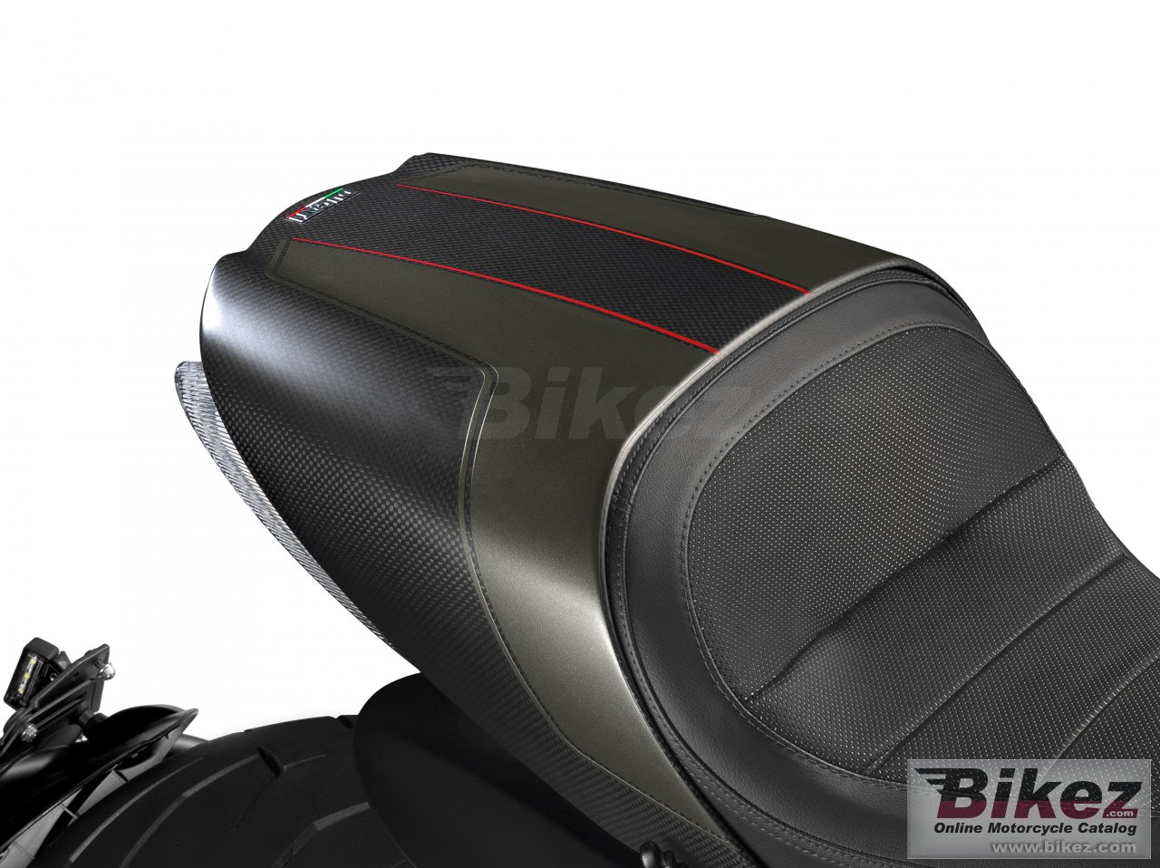 Thumbnail for Ducati Diavel Carbon 2017