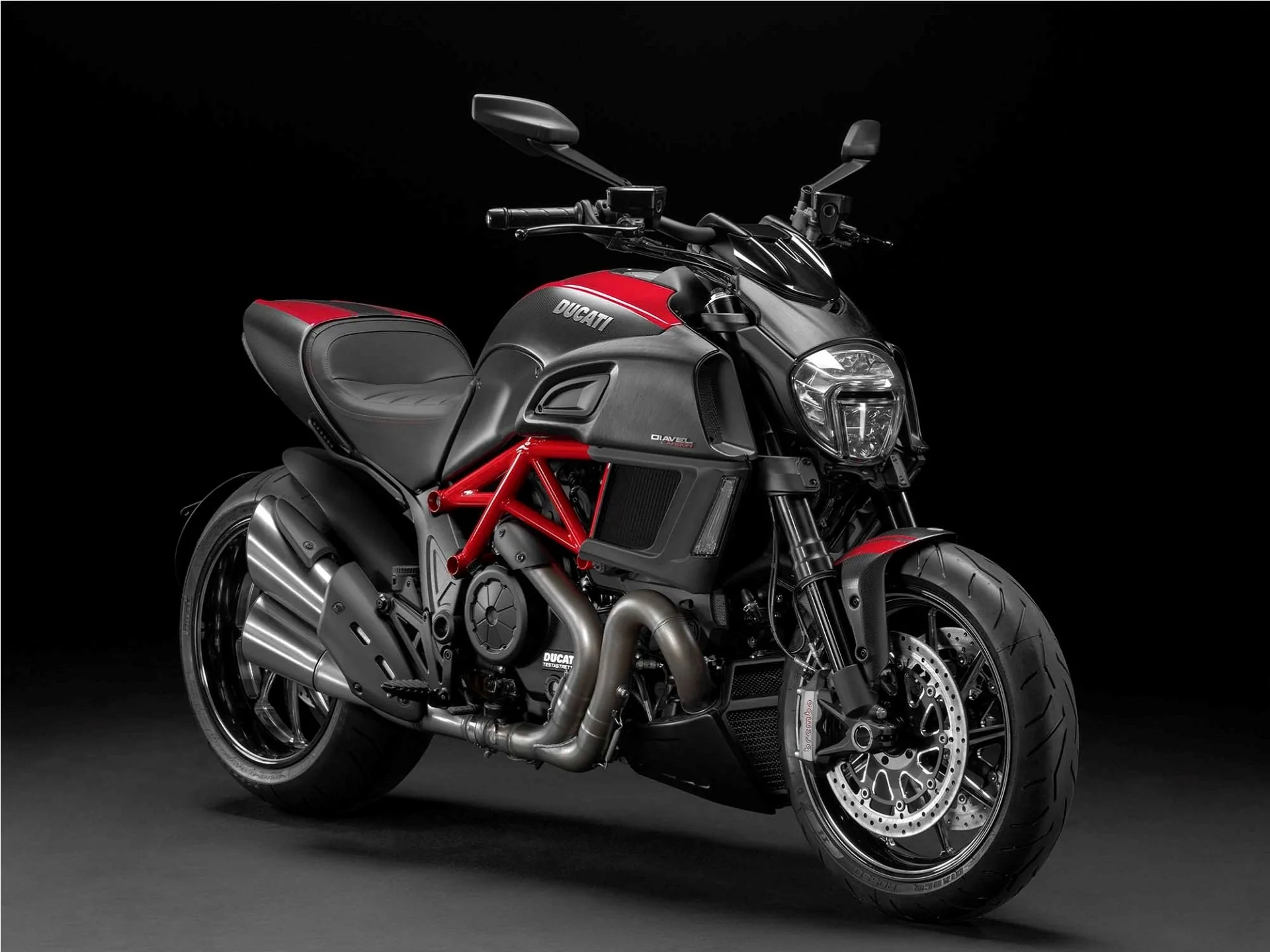 Thumbnail for Ducati Diavel Carbon 2017