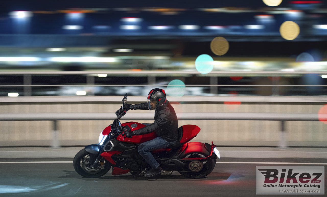 Thumbnail for Ducati Diavel V4 2023