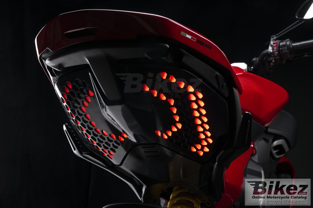 Thumbnail for Ducati Diavel V4 2023