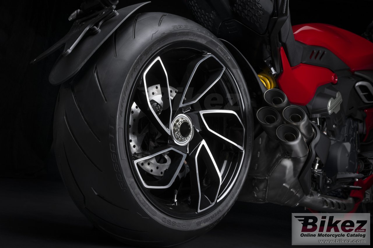Thumbnail for Ducati Diavel V4 2023