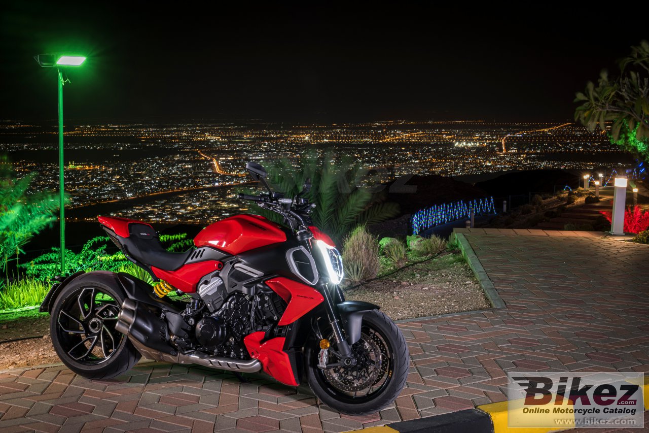 Thumbnail for Ducati Diavel V4 2024