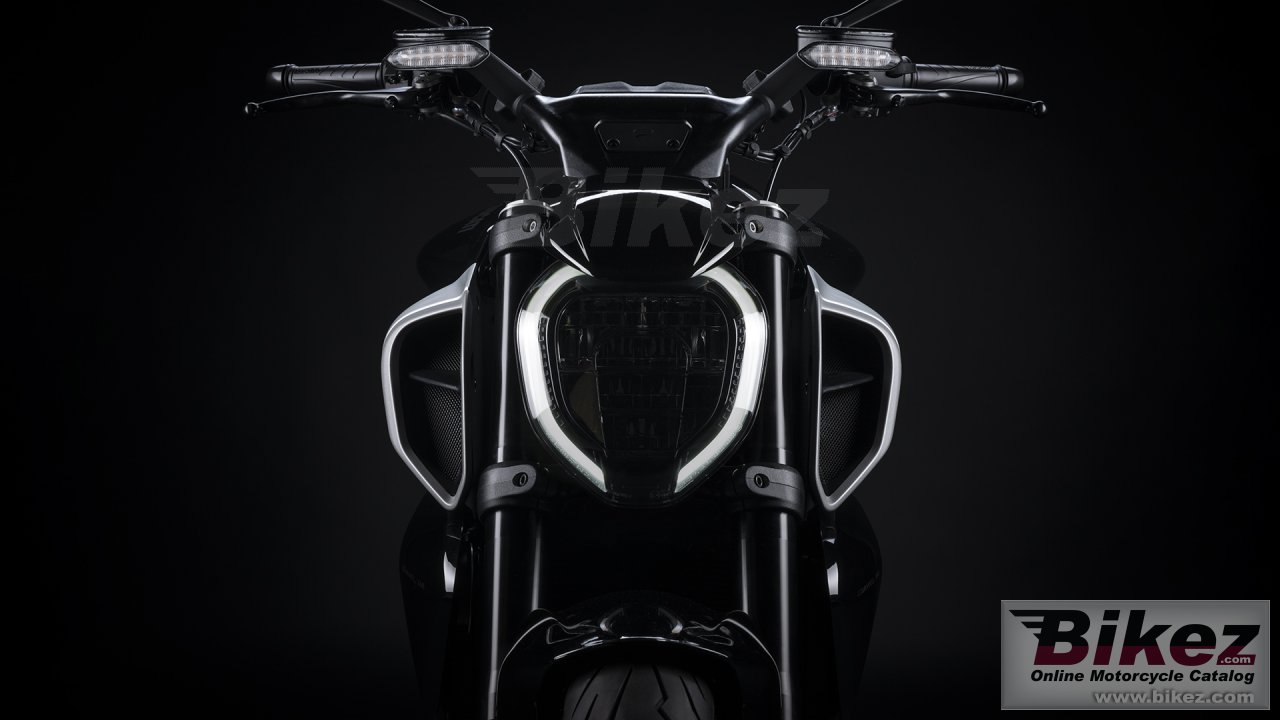 Thumbnail for Ducati Diavel V4 2025