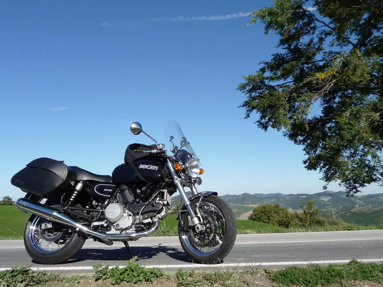 Thumbnail for Ducati GT1000 Touring 2010
