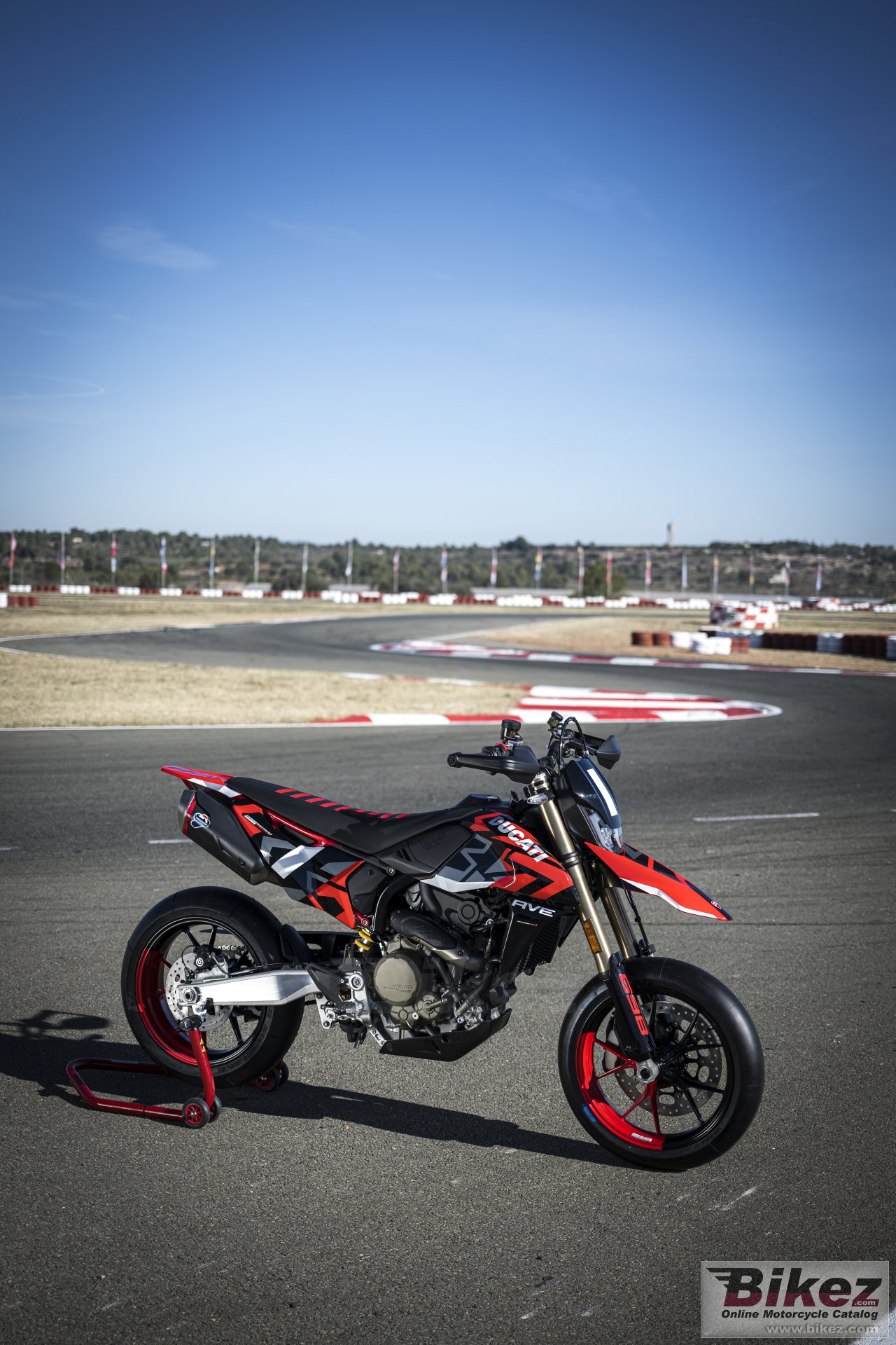 Thumbnail for Ducati Hypermotard 698 Mono RWE 2024