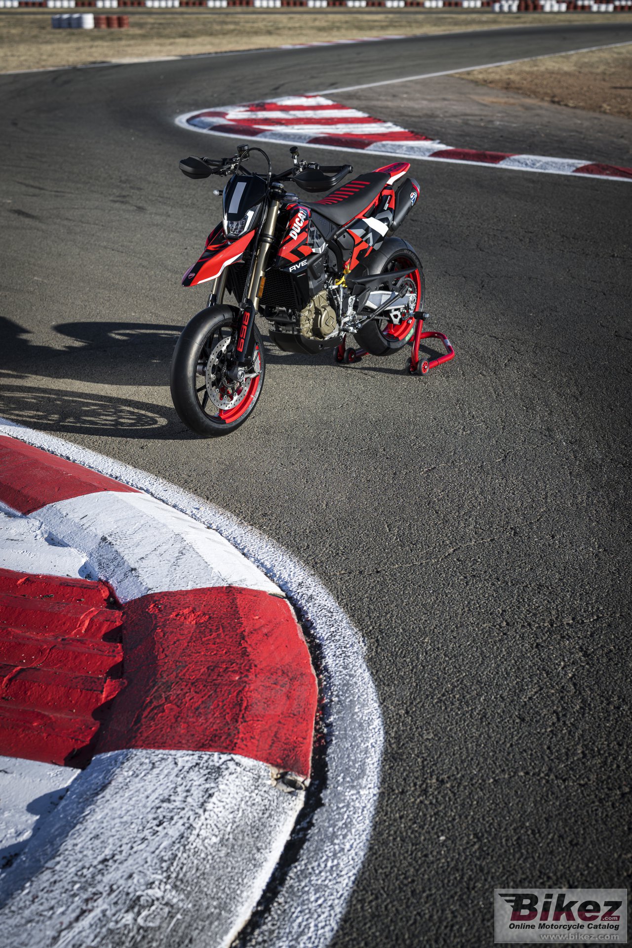 Thumbnail for Ducati Hypermotard 698 Mono RWE 2024