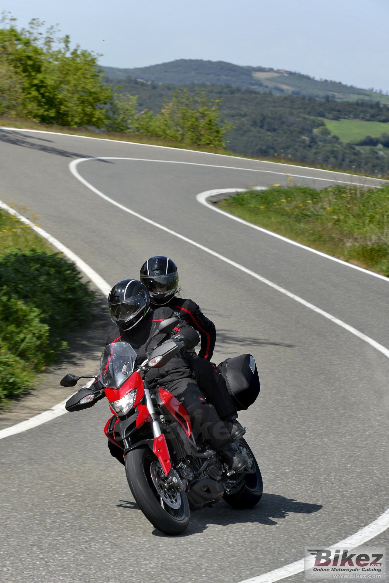 Thumbnail for Ducati Hyperstrada 2015