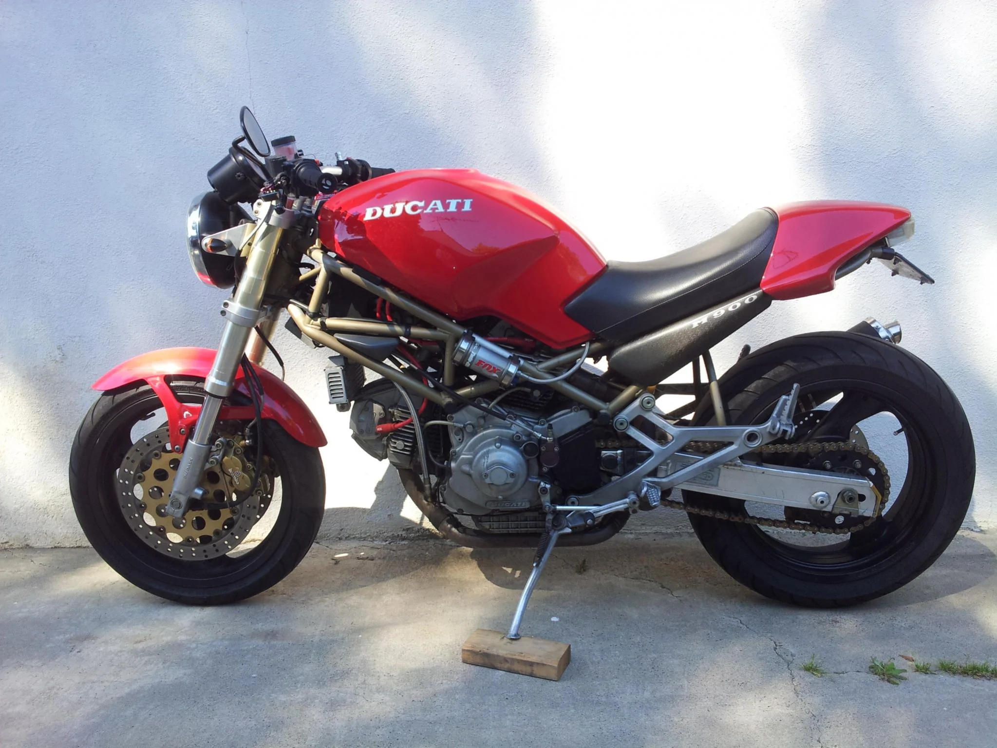 Ducati M 900 Monster