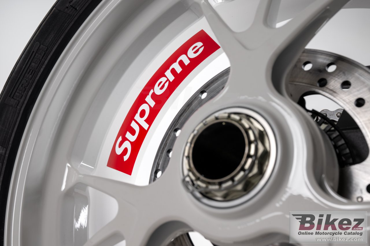 Thumbnail for Ducati Streetfighter V4 Supreme 2024