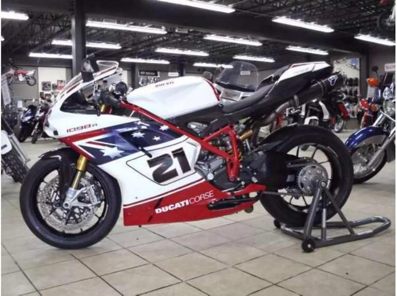 Ducati Superbike 1098R Bayliss LE