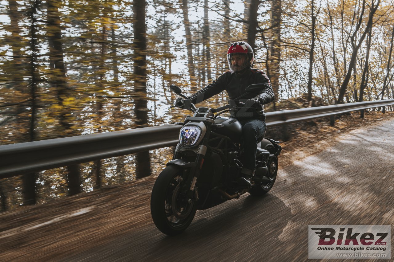 Thumbnail for Ducati XDiavel Dark 2021