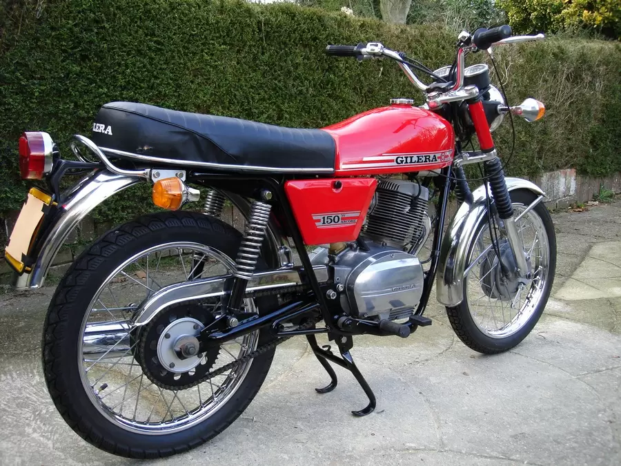 Gilera 150 Strada