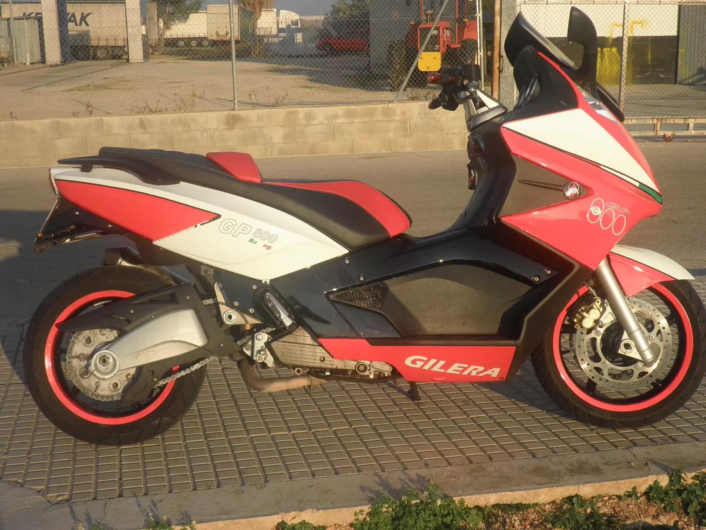 Thumbnail for Gilera GP800 2009