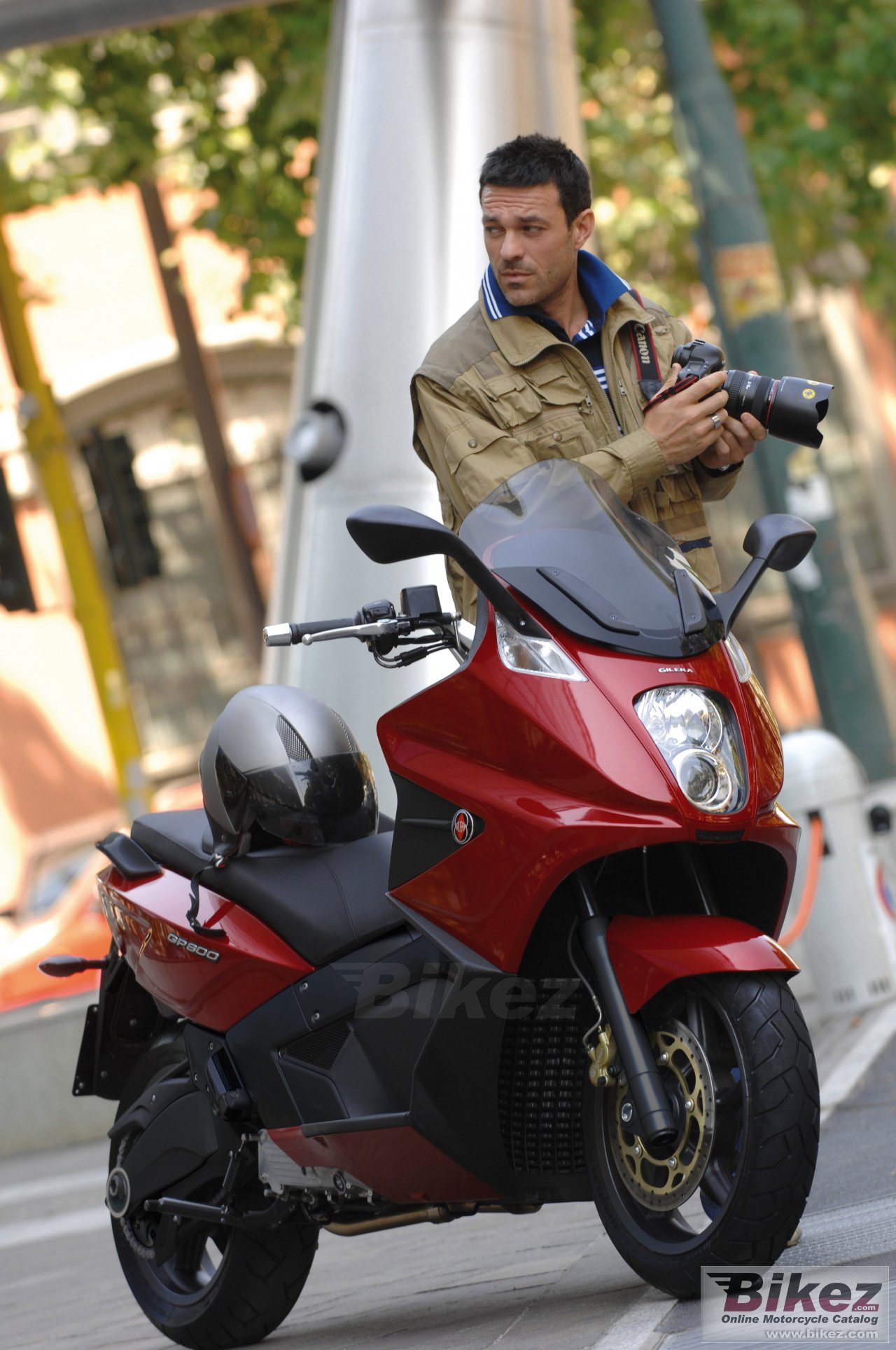 Thumbnail for Gilera GP 800 2012