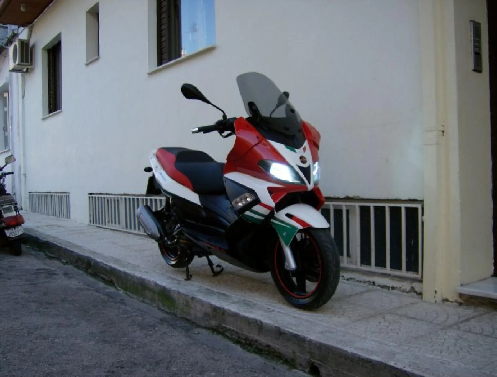 Thumbnail for Gilera Nexus 300 Simoncelli 2009
