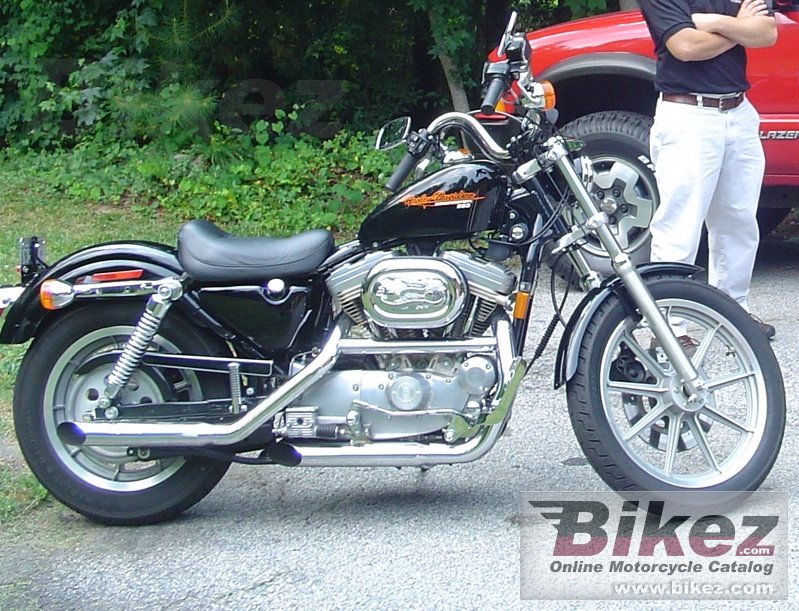 Harley-Davidson 883 Sportster Hugger
