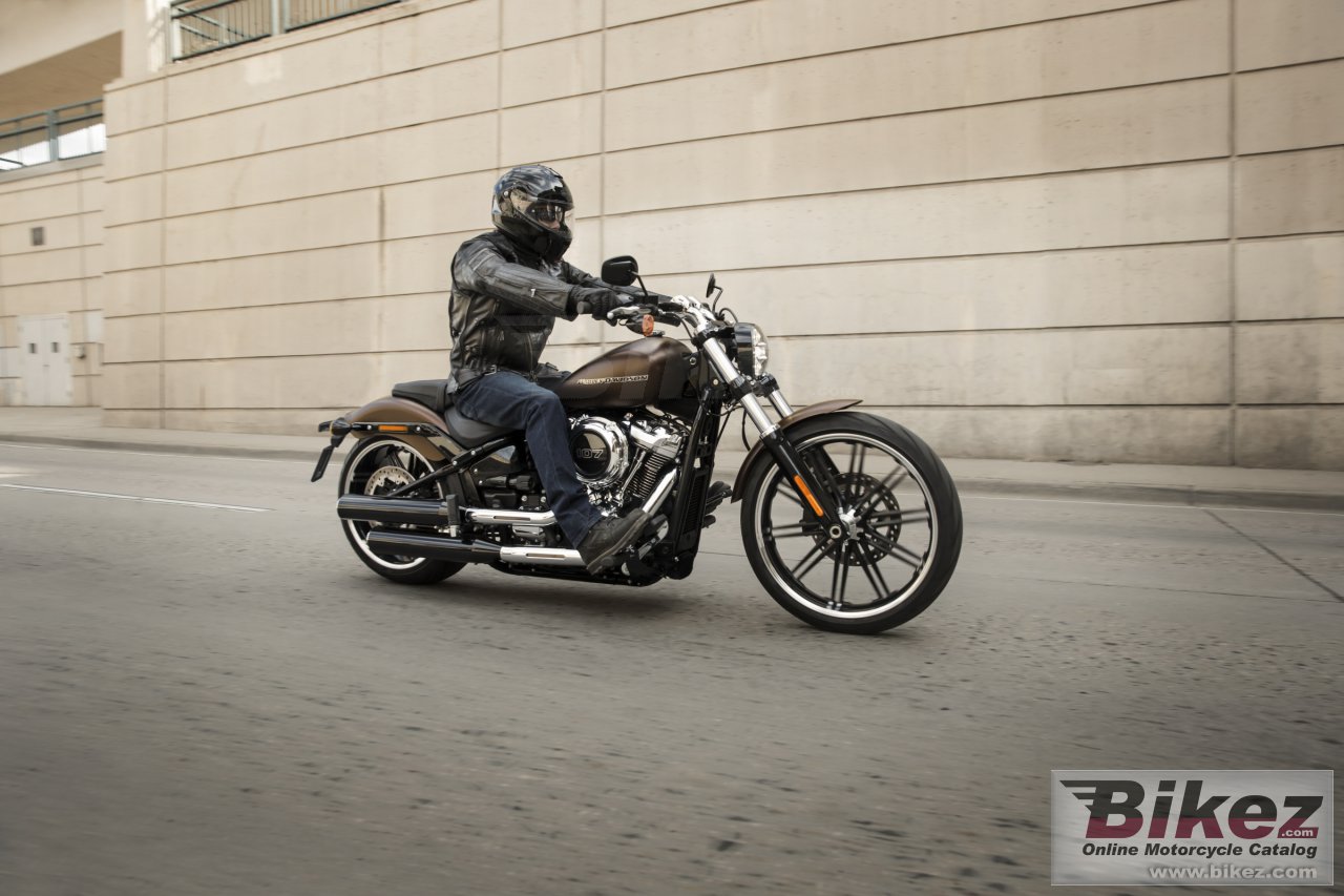 Thumbnail for Harley-Davidson Breakout 2021