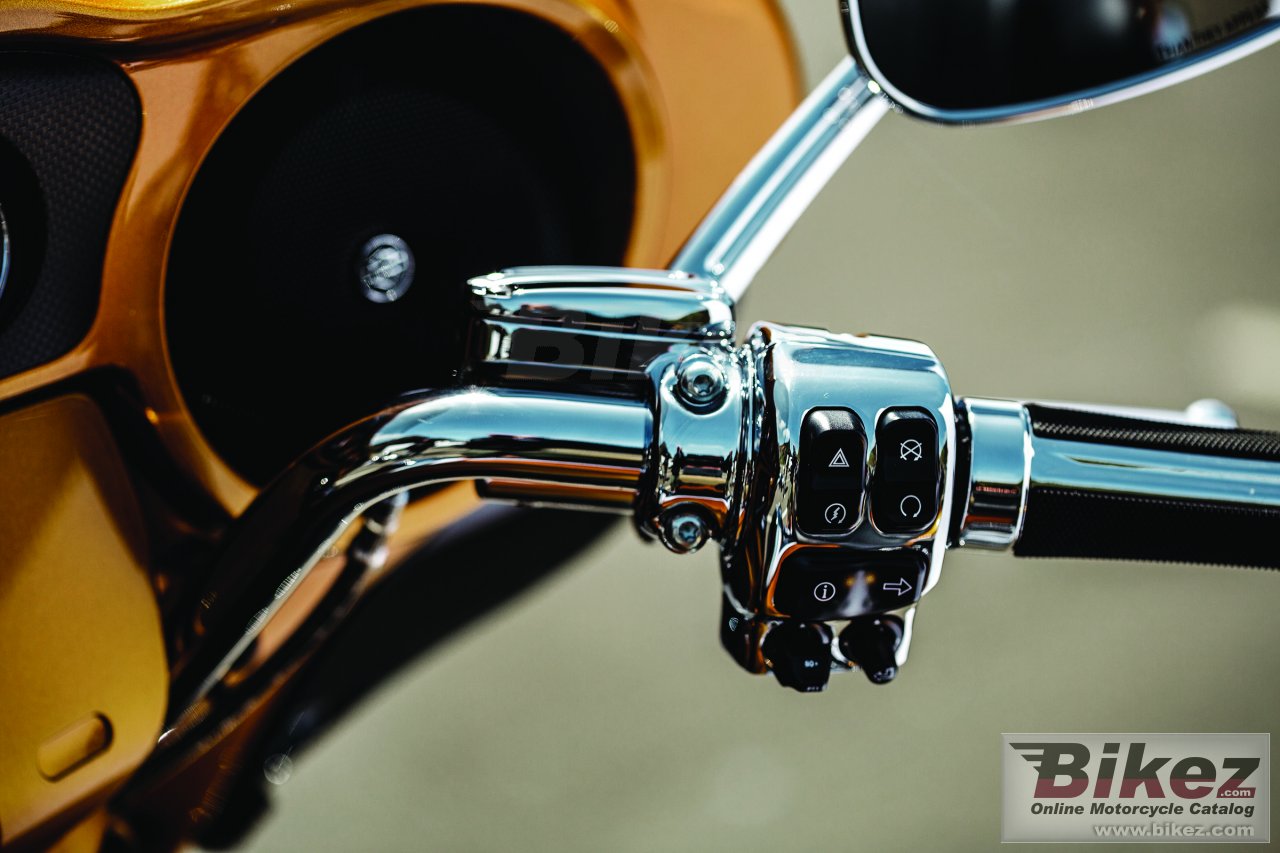 Thumbnail for Harley-Davidson CVO Limited 2015
