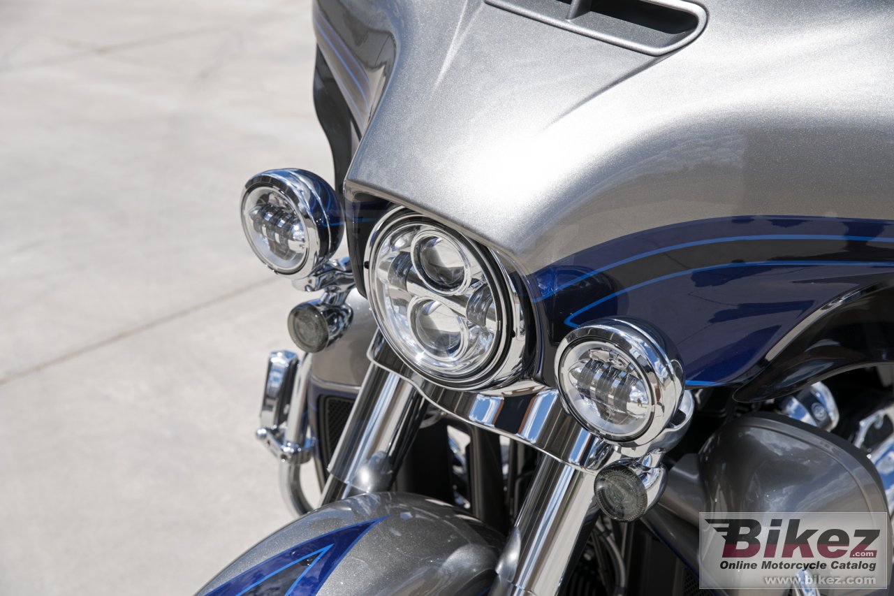 Thumbnail for Harley-Davidson CVO Limited 2017