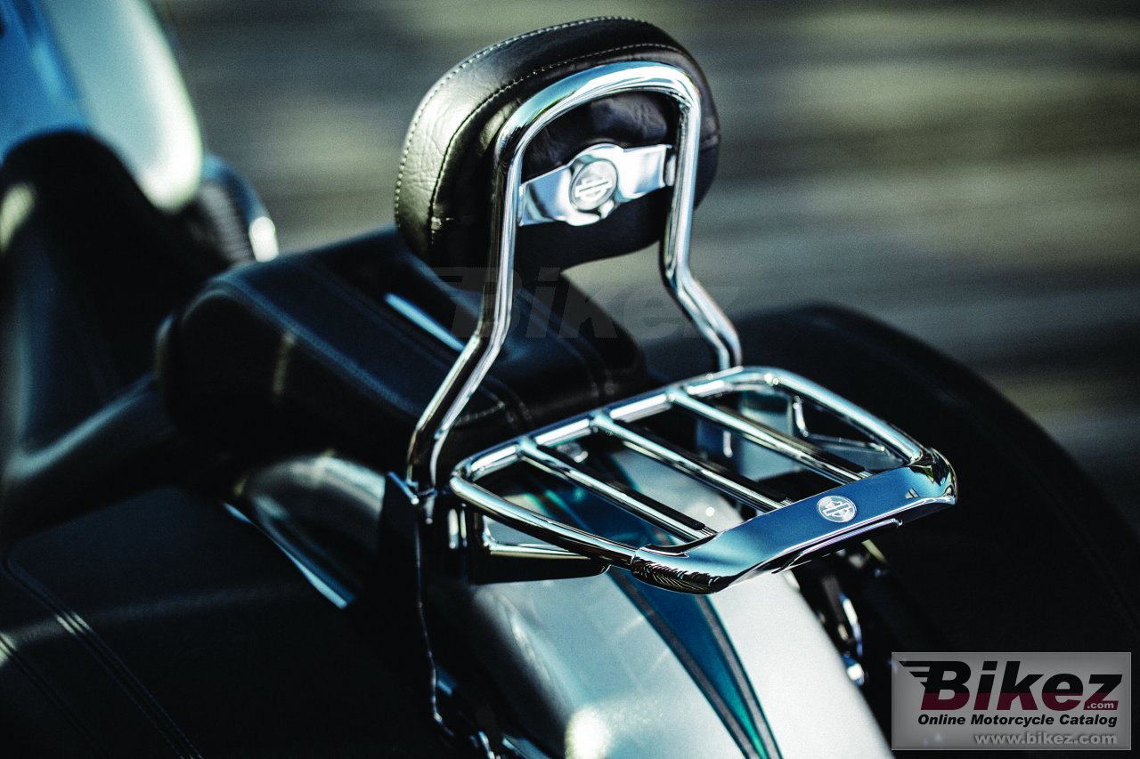 Thumbnail for Harley-Davidson CVO Softail Deluxe 2015