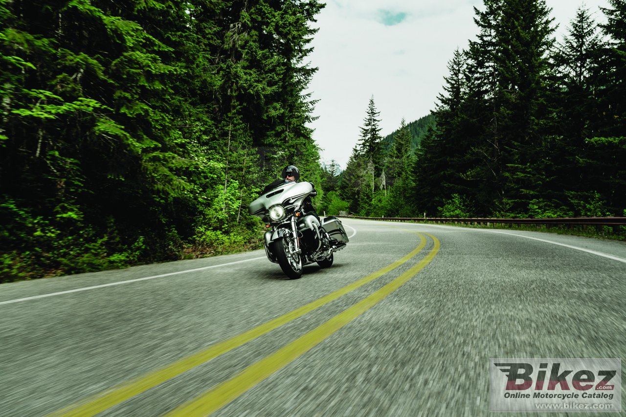Thumbnail for Harley-Davidson CVO Street Glide 2015