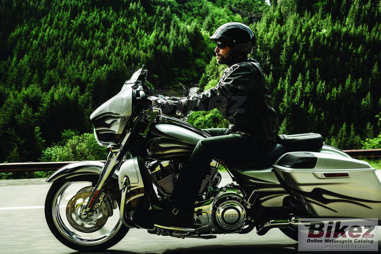 Thumbnail for Harley-Davidson CVO Street Glide 2015