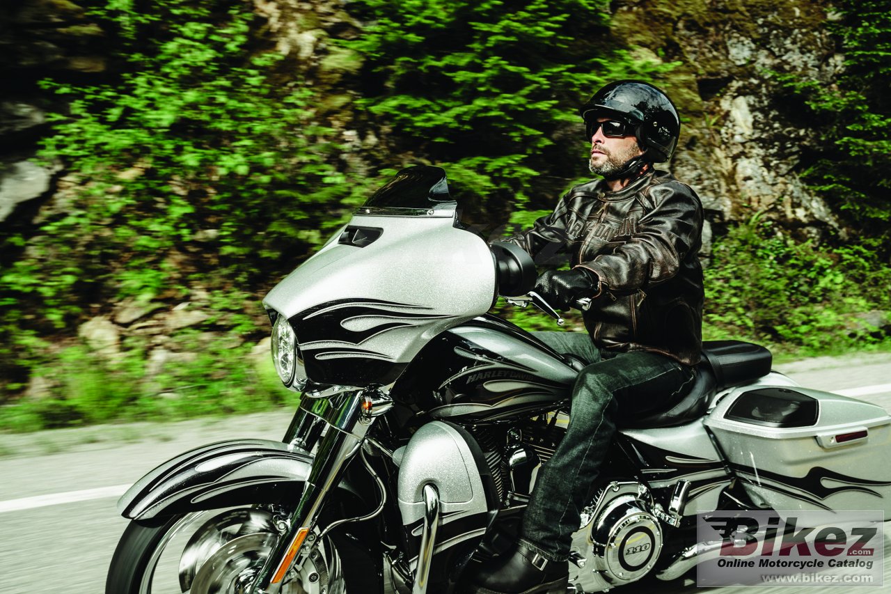 Thumbnail for Harley-Davidson CVO Street Glide 2015