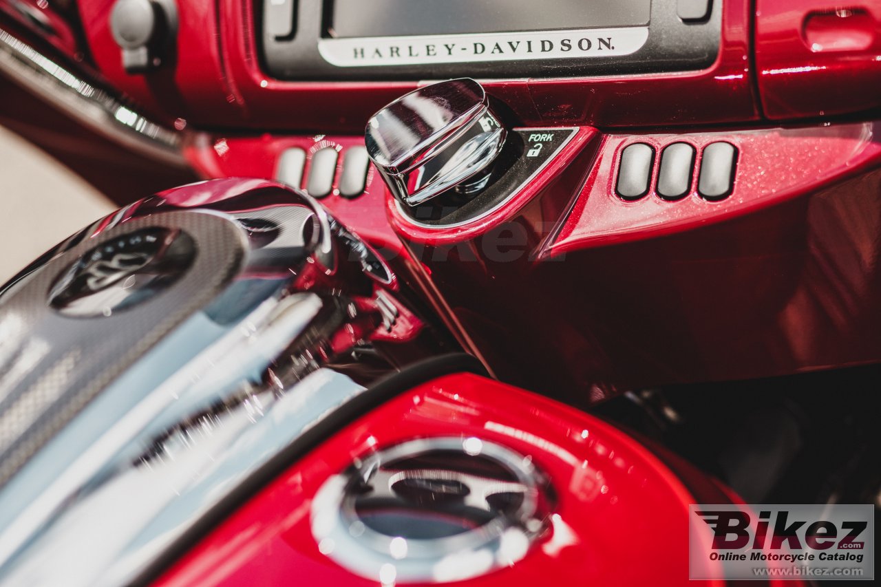 Thumbnail for Harley-Davidson CVO Street Glide 2016