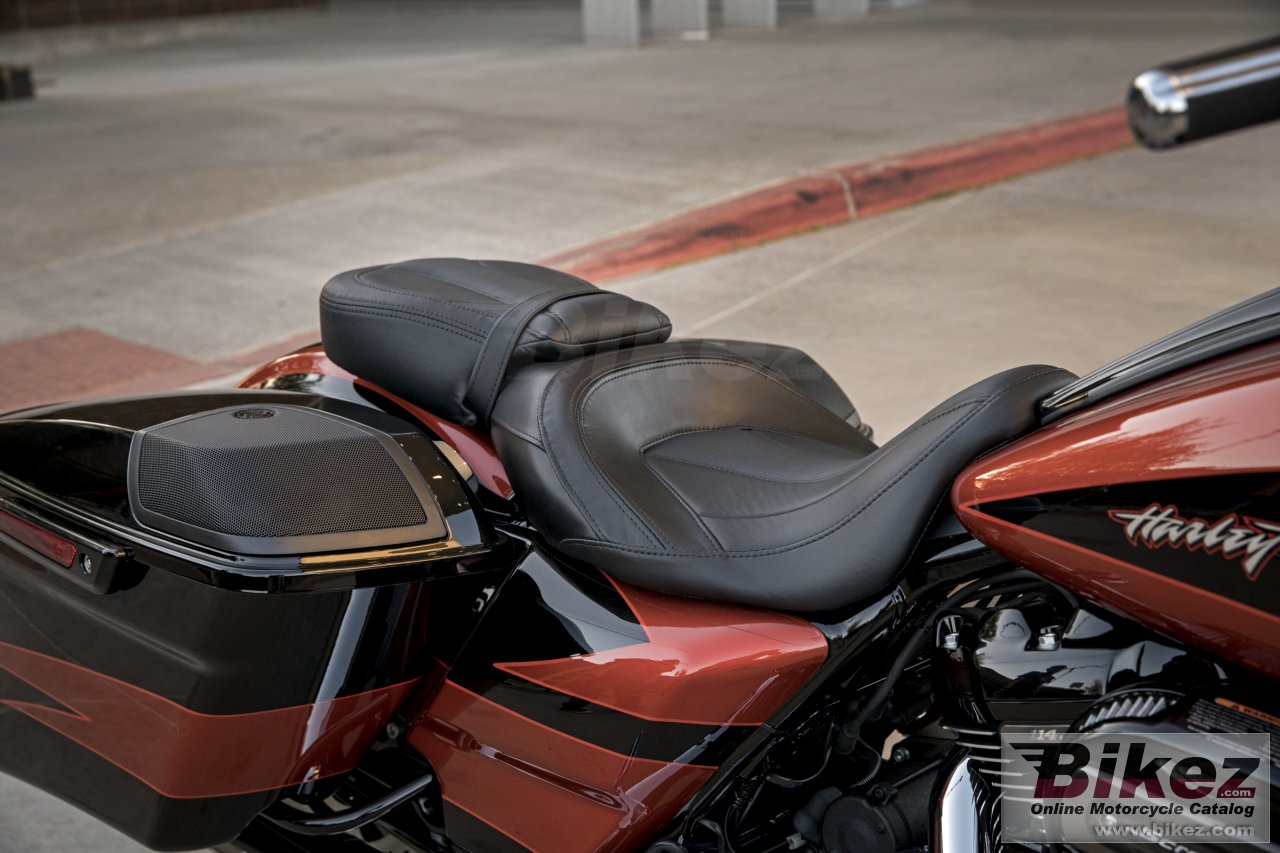 Thumbnail for Harley-Davidson CVO Street Glide 2017