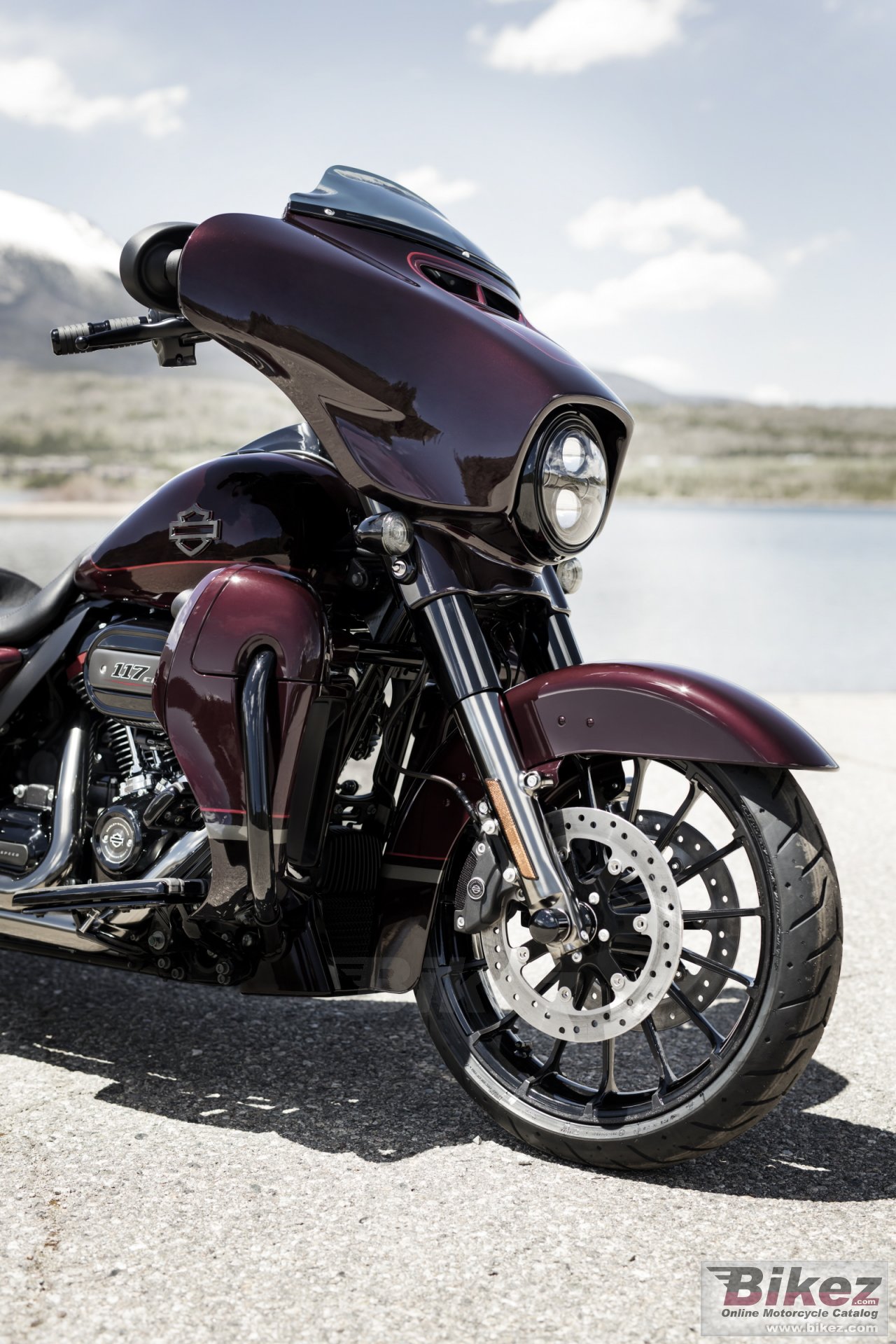 Thumbnail for Harley-Davidson CVO Street Glide 2019