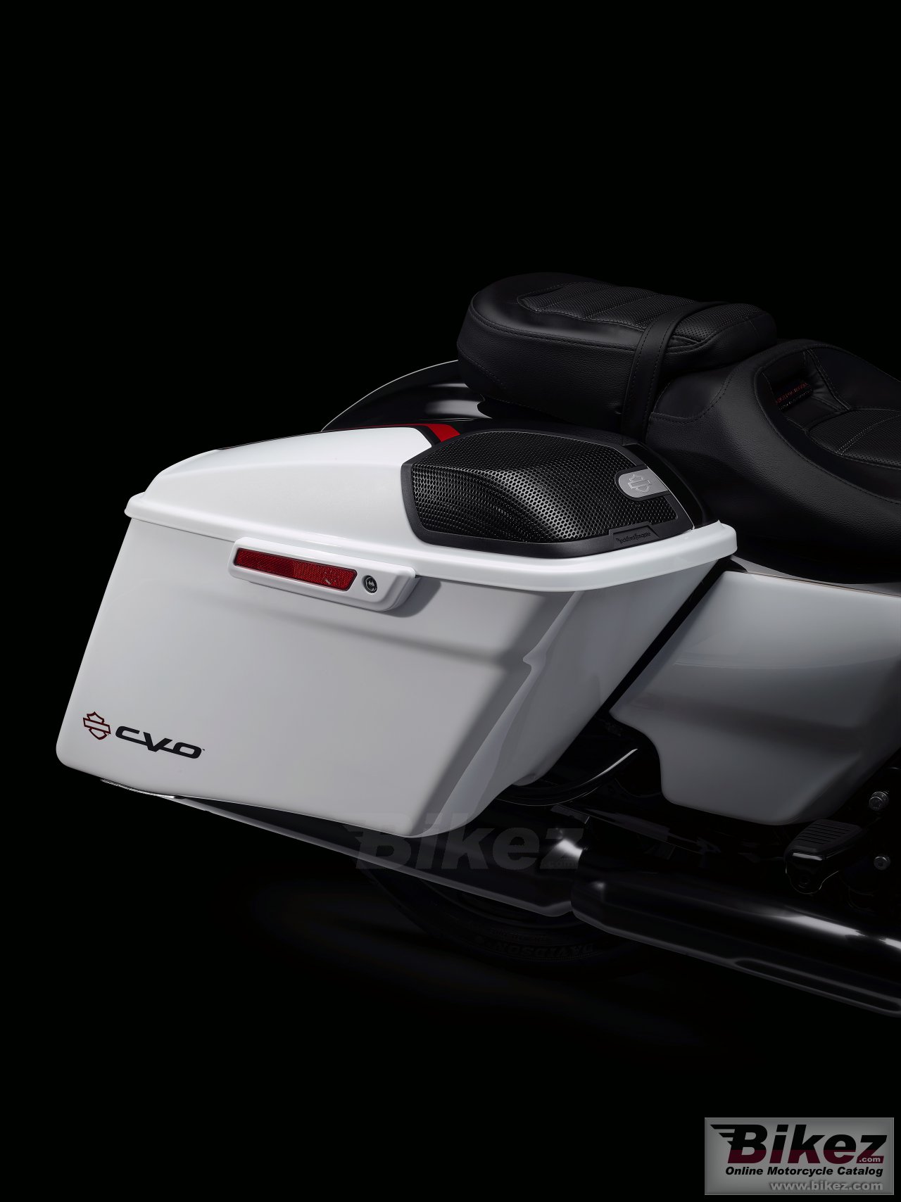 Thumbnail for Harley-Davidson CVO Street Glide 2021