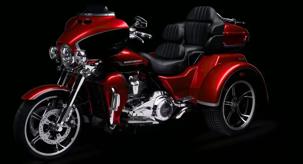 Thumbnail for Harley-Davidson CVO Tri Glide 2021