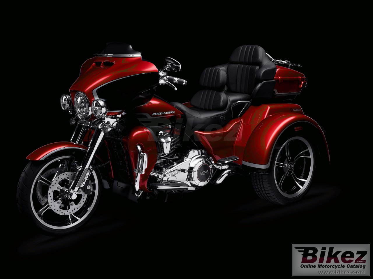 Thumbnail for Harley-Davidson CVO Tri Glide 2021