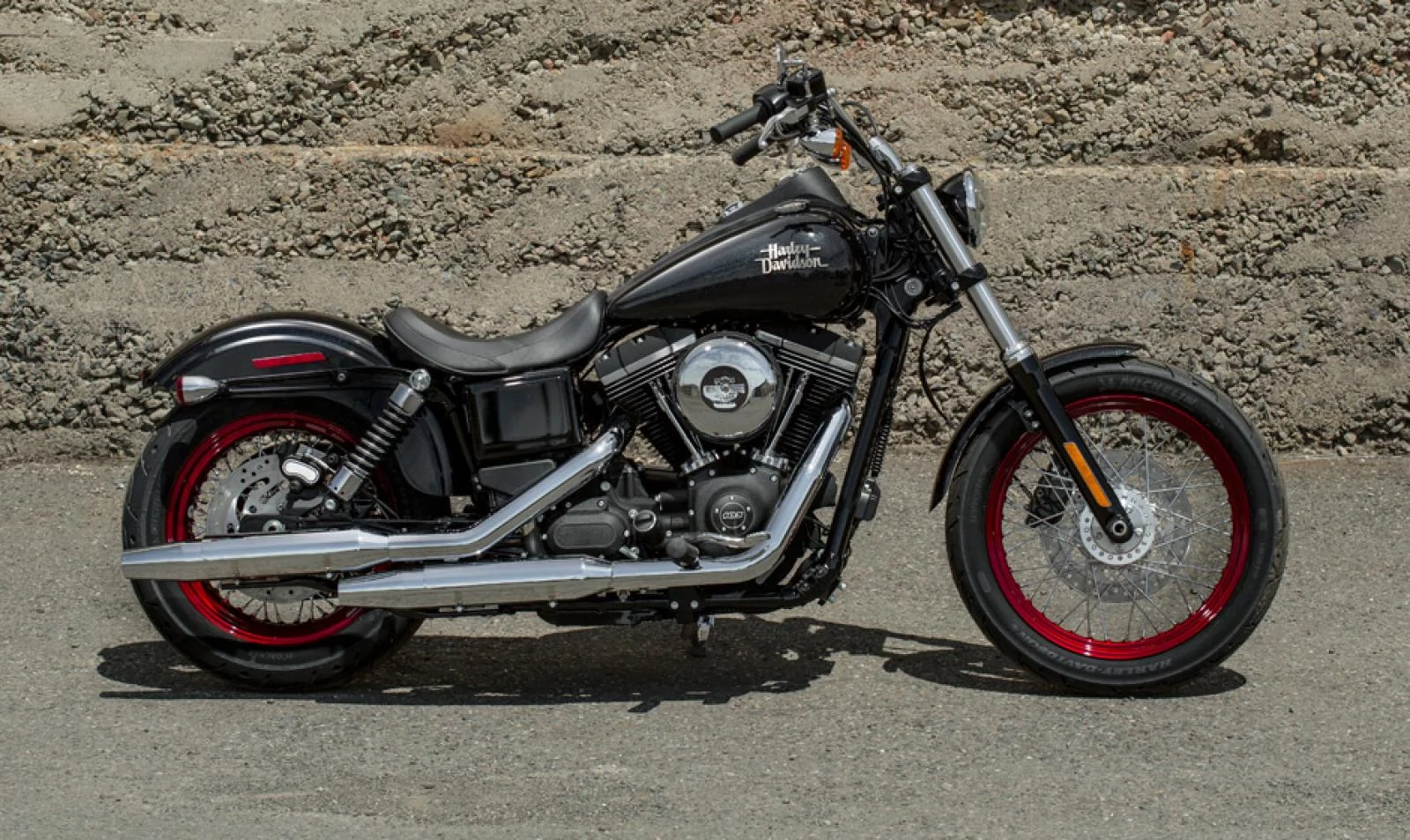 Thumbnail for Harley-Davidson Dyna Street Bob Dark Custom 2013