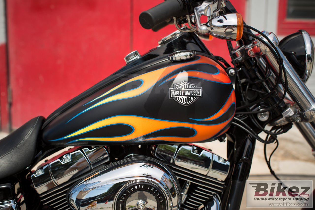 Thumbnail for Harley-Davidson Dyna Wide Glide 2017