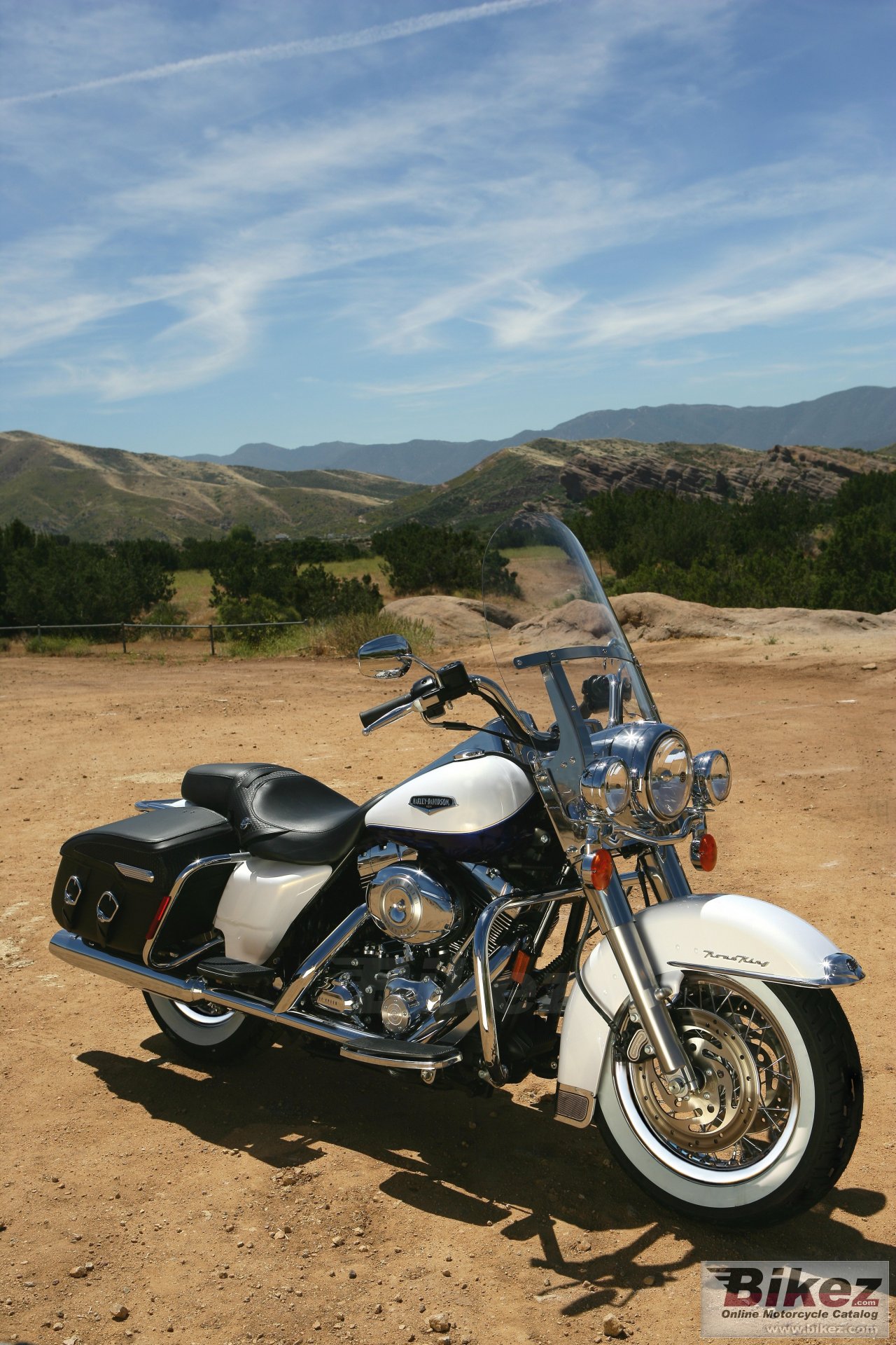 Thumbnail for Harley-Davidson FLHRC Road King Classic 2007