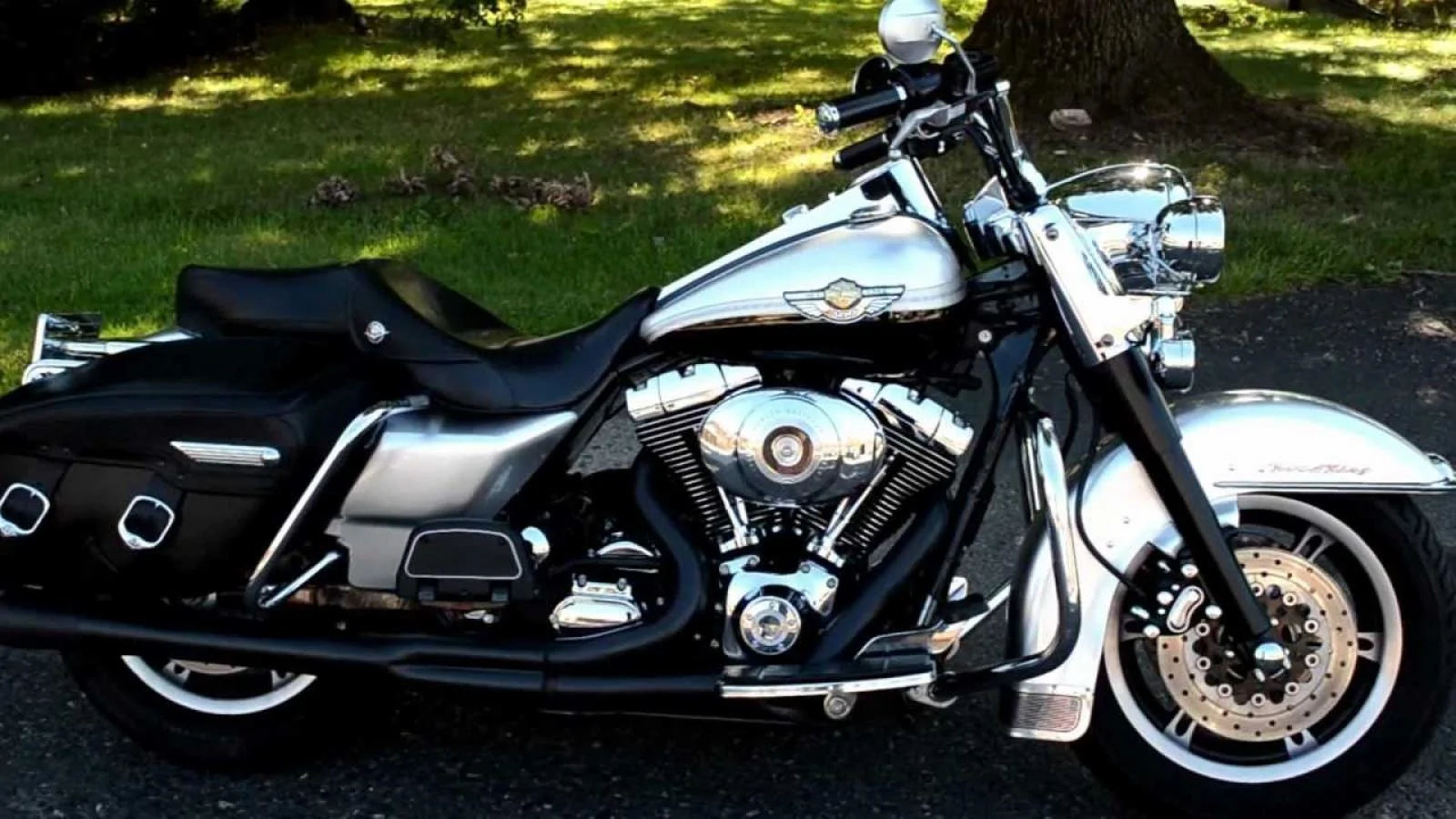 Thumbnail for Harley-Davidson FLHRCI Road King Classic 2003