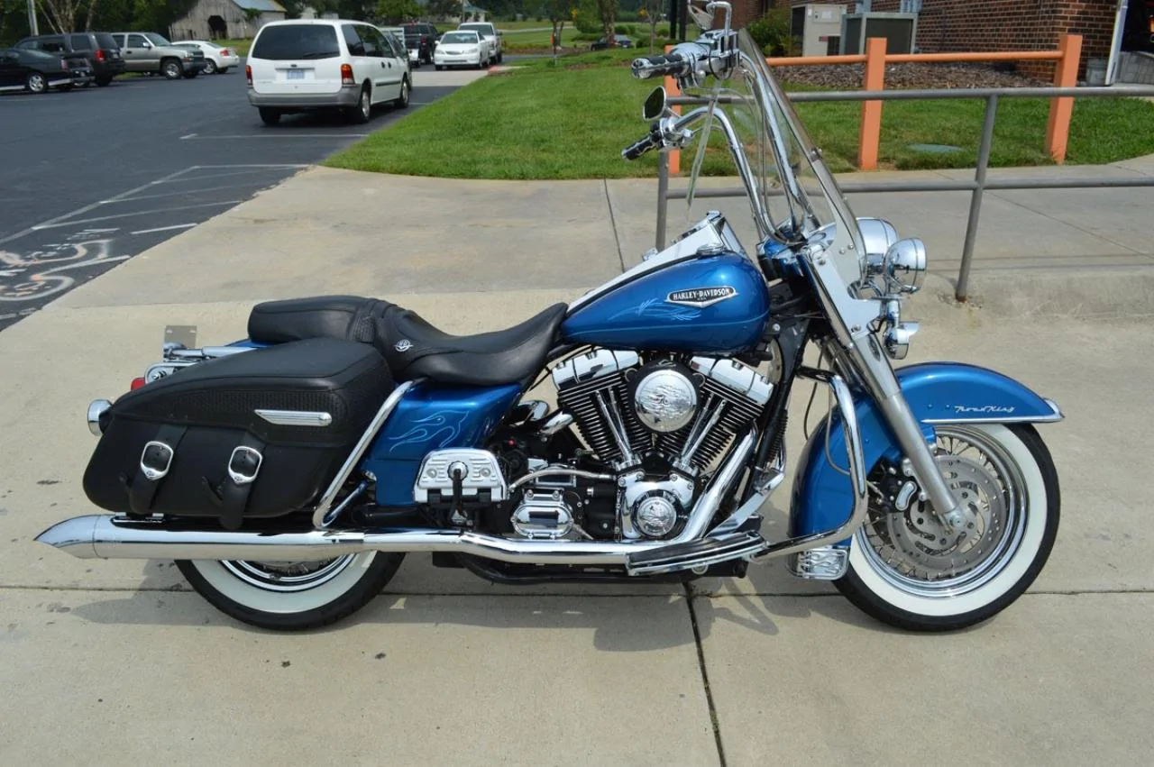 Thumbnail for Harley-Davidson FLHRCI Road King Classic 2006
