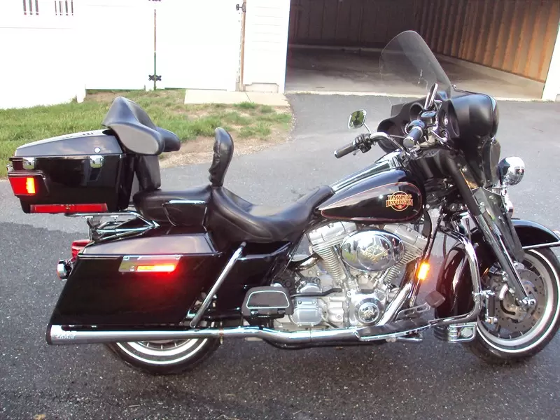 Thumbnail for Harley-Davidson FLHT Electra Glide Standard 2002