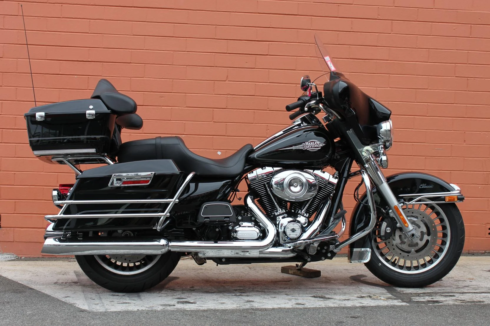Thumbnail for Harley-Davidson FLHTC Electra Glide Classic 2012